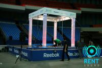 14-16  2009,  "", 15-     ,   Reebok.   8x8 .    , 