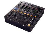DJ- Pioneer DJM-800